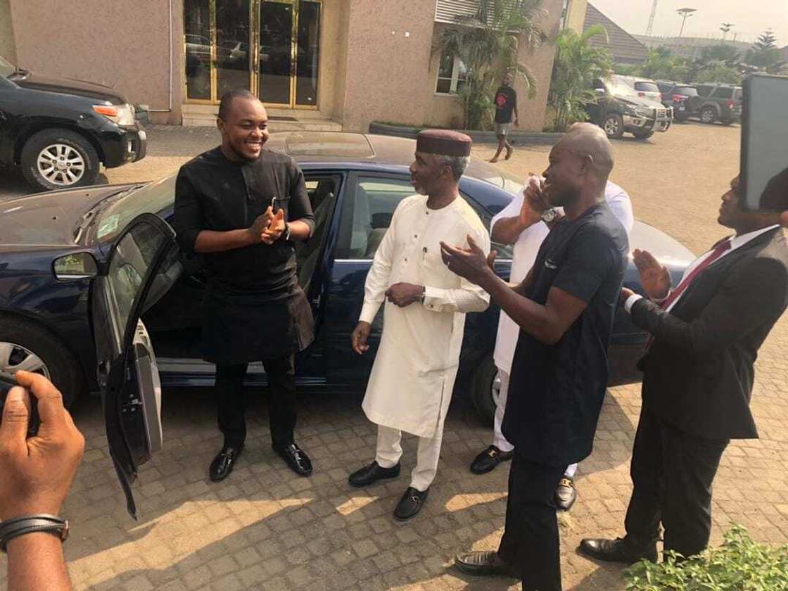 Uche Nwosu has presented a new car to Darlington Chidera Ibekwe