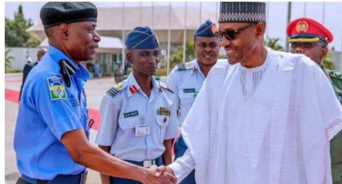 Abin da yasa Buhari ya sauke tsohon IGP Adamu kafin wa'adin da ya masa ya cika, Ministan 'Yan Sandan Abin da yasa Buhari ya sauke tsohon IGP Adamu kafin wa'adin da ya masa ya cika, Ministan 'Yan Sandan