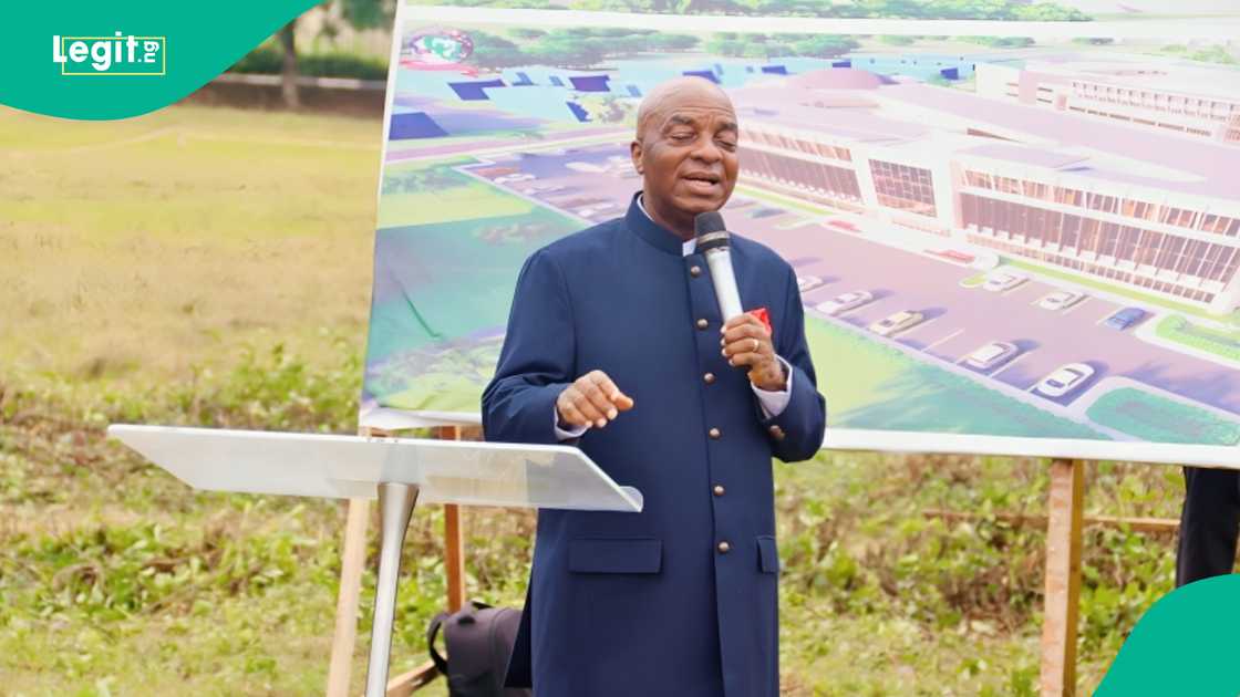 A Nigerian man speaks about Bishop David Oyedepo becoming president A Nigerian man speaks about Bishop David Oyedepo becoming president
