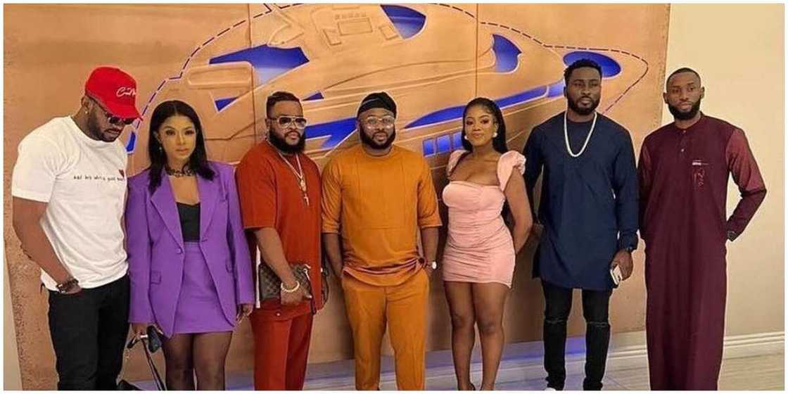 Tonto Dikeh's ex-hubby Olakunle Churchill hosts BBNaija's final 6 to lavish dinner Tonto Dikeh's ex-hubby Olakunle Churchill hosts BBNaija's final 6 to lavish dinner
