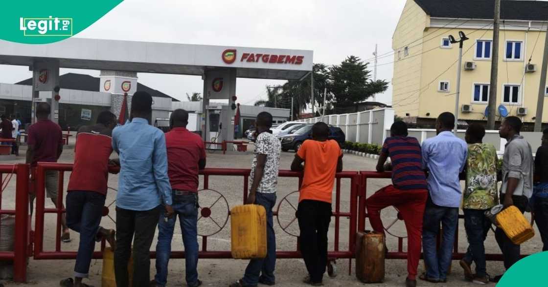 Marketers move to end tankers drivers' strike as Dangote Refinery and others engage in price war. Marketers move to end tankers drivers' strike as Dangote Refinery and others engage in price war.