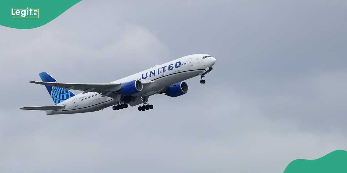 Tragedy averted as United Airlines flight forced to make emergency landing in United States Tragedy averted as United Airlines flight forced to make emergency landing in United States