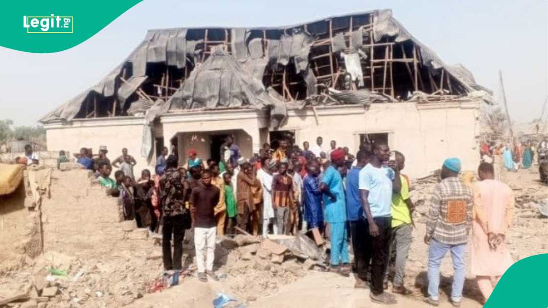 Mazauna Sabon Fegi sun yi magana da aka samu fashewar nakiya a garinsu Mazauna Sabon Fegi sun yi magana da aka samu fashewar nakiya a garinsu