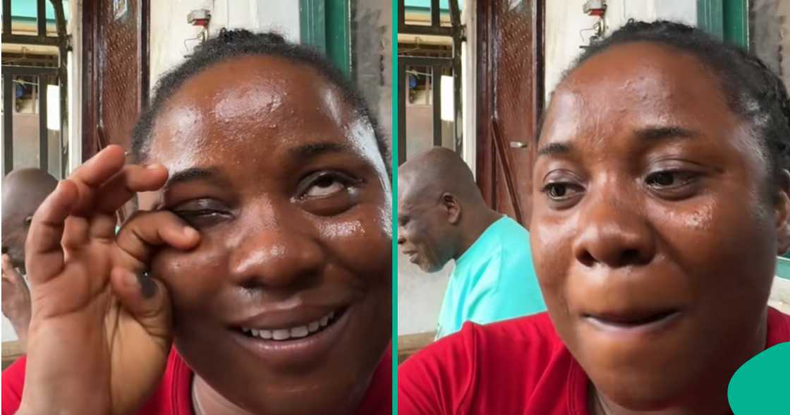 Nigerian lady cries to father saying she is getting old and single. Nigerian lady cries to father saying she is getting old and single.