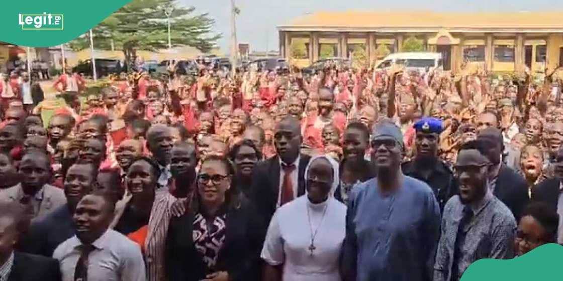 Kwara Gov Abdulrazaq visits school with 35 UTME star performers