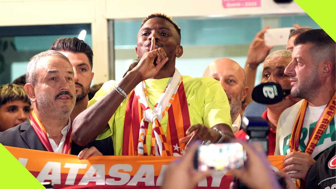 Victor Osimhen salutes the Galatasaray fans