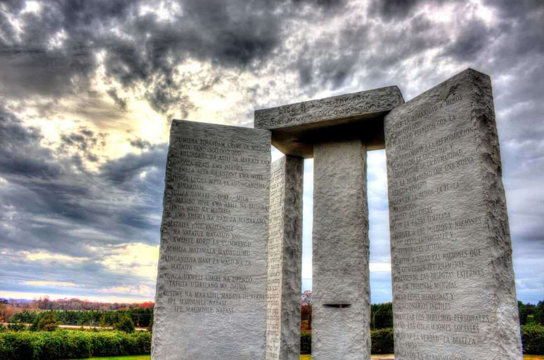 Destruction des Georgia Guidestones : un mystère qui fait fantasmer Destruction des Georgia Guidestones : un mystère qui fait fantasmer