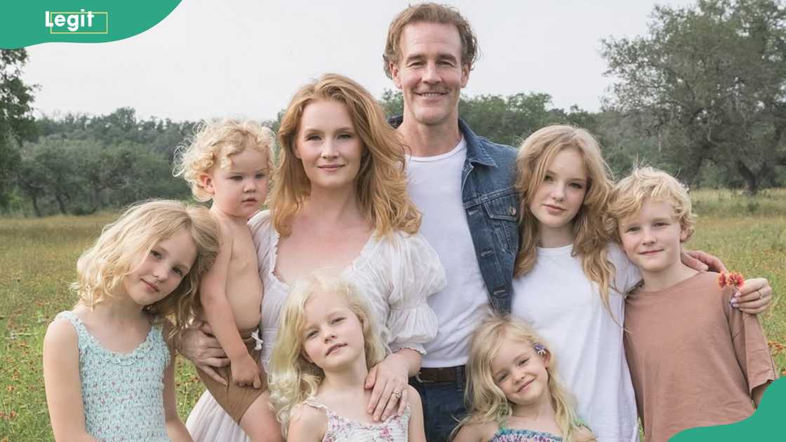 Actor James Van Der Beek shares a moment with his wife and six children Actor James Van Der Beek shares a moment with his wife and six children