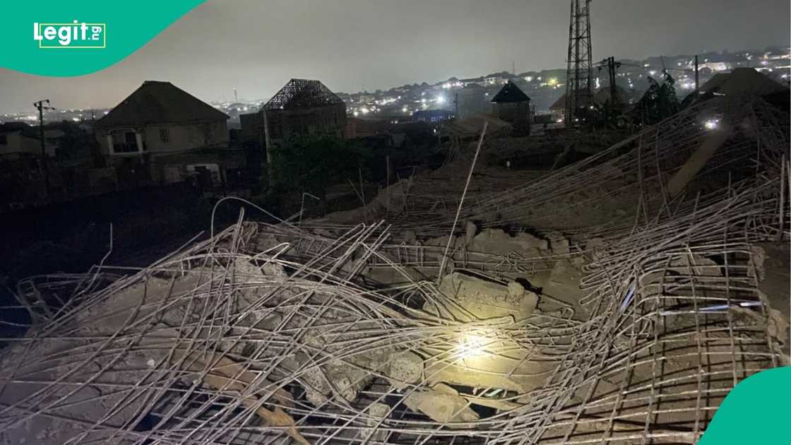 A Lagos building collapsed during manual demolition early Thursday, September 8.