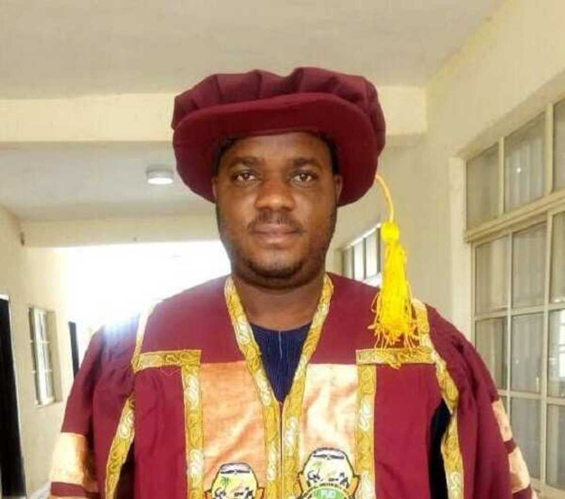 Jihar Kano ta samu Farfesa na farko a kimiyyar na'ura mai kwakwalwa Jihar Kano ta samu Farfesa na farko a kimiyyar na'ura mai kwakwalwa