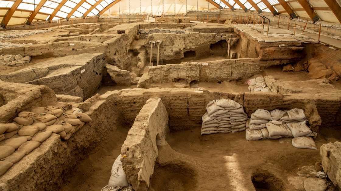 Houses in the Çatalhöyük settlements.