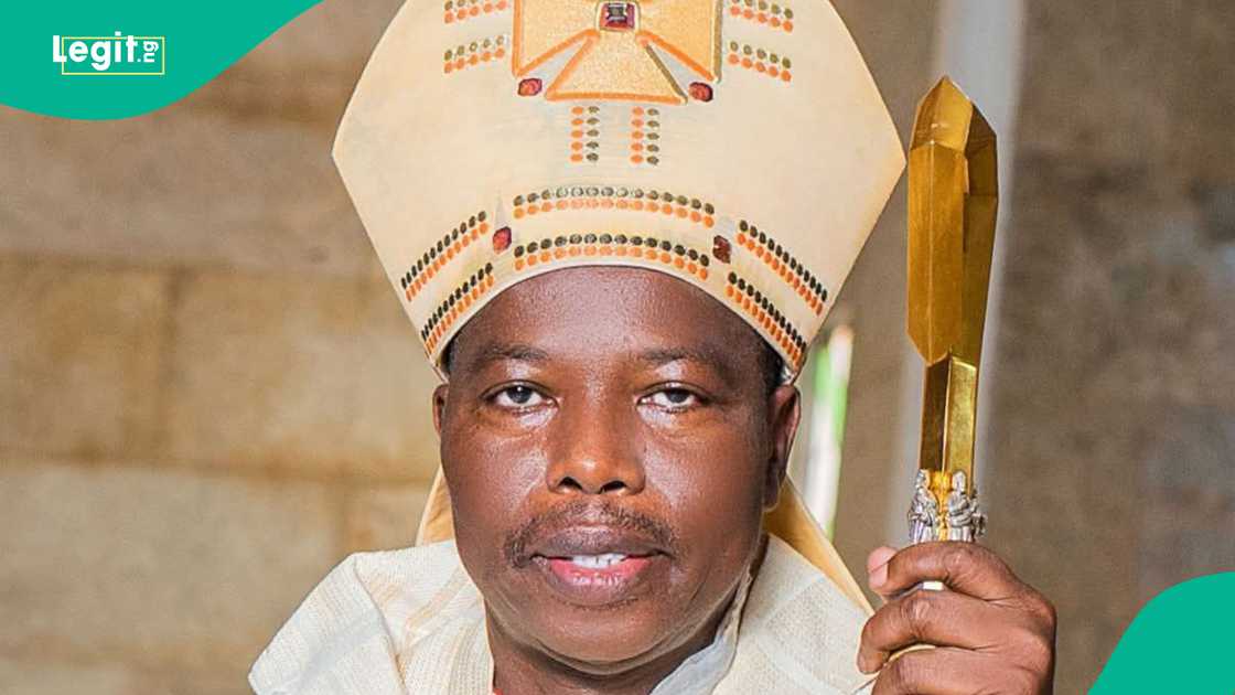 Bishop Stephen Dani Mamza ya gina masallaci