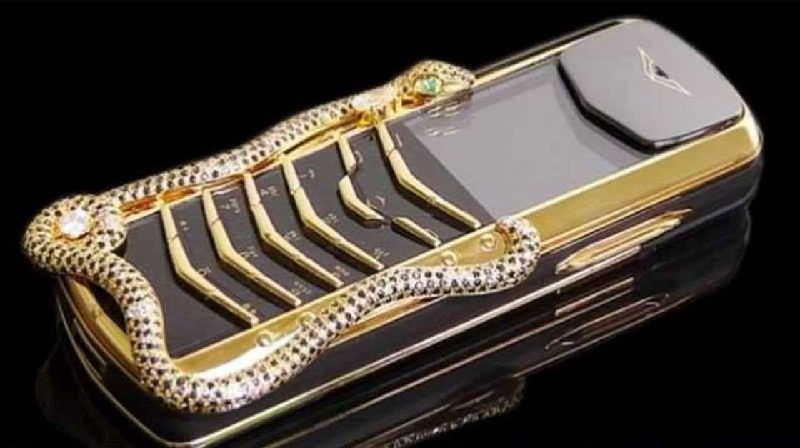 Vertu Signature Cobra Vertu Signature Cobra