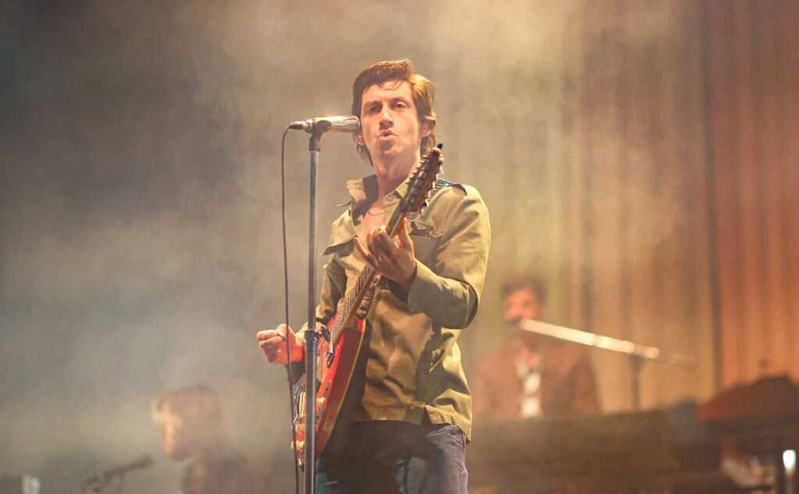 Alex Turner – Découvrez la biographie d'Alex Turner d'Artic Monkeys Alex Turner – Découvrez la biographie d'Alex Turner d'Artic Monkeys