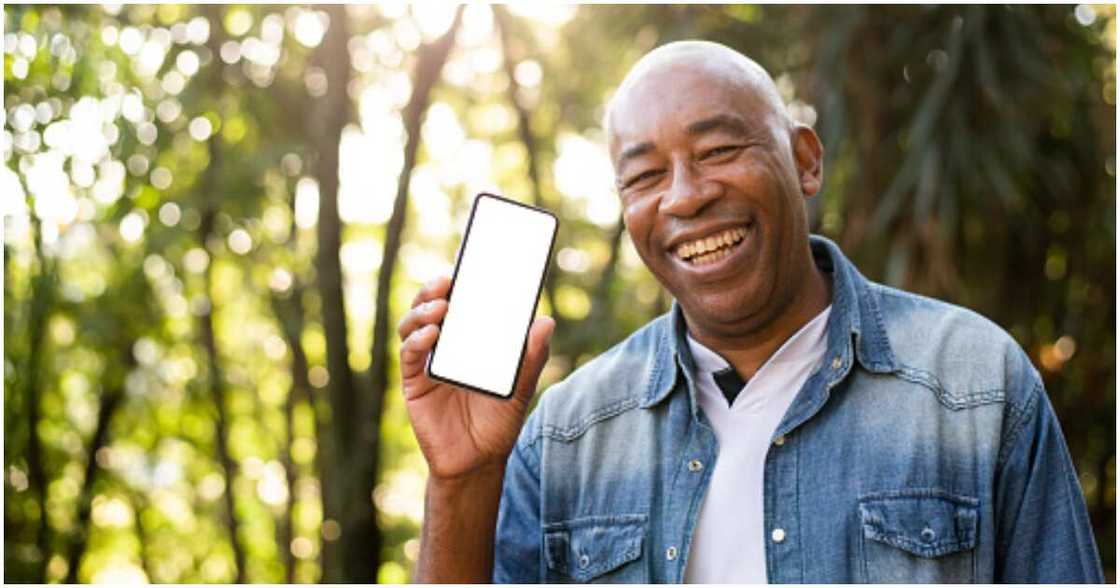 Gatehouse Bank, N113m, N933, Urslaan Khan Gatehouse Bank, N113m, N933, Urslaan Khan