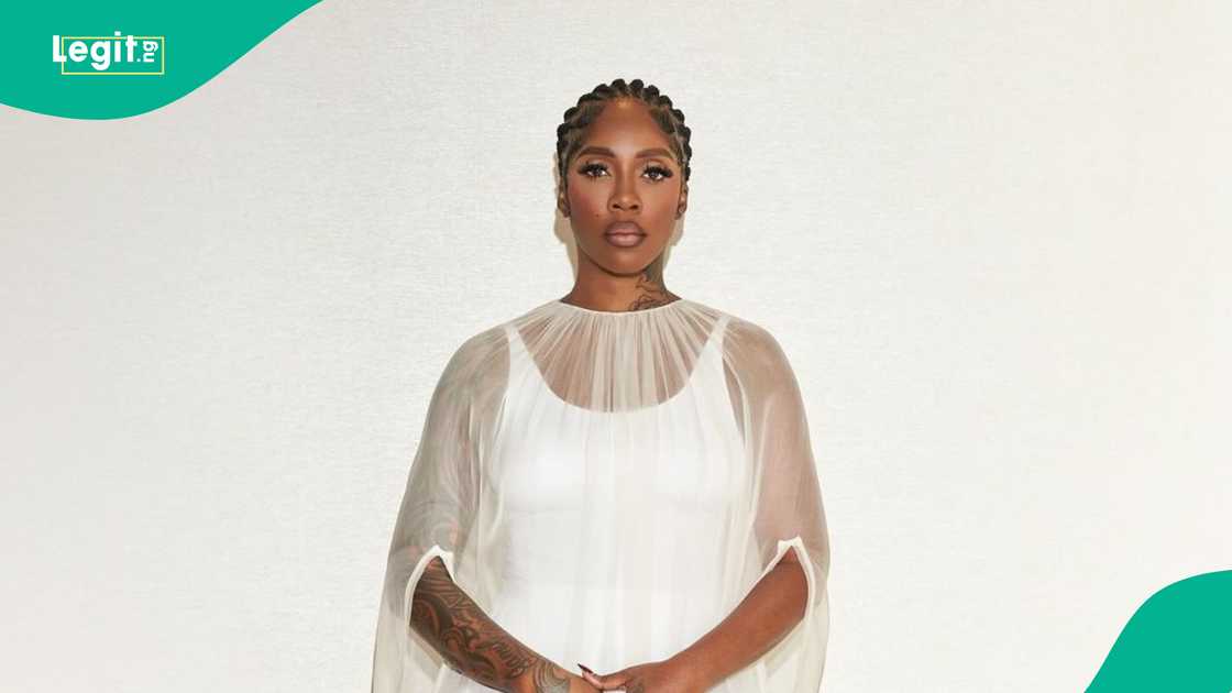 Peller meets with Tiwa Savaga and her son on New Year's Eve