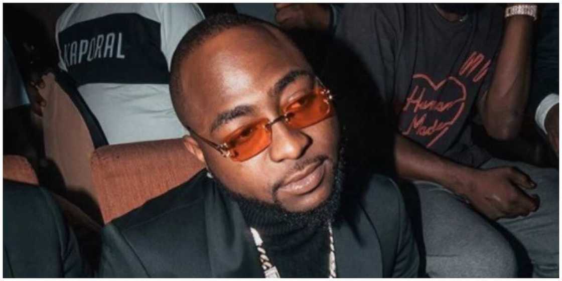 I can't breathe - Singer Davido says as he shares dapper new photo I can't breathe - Singer Davido says as he shares dapper new photo