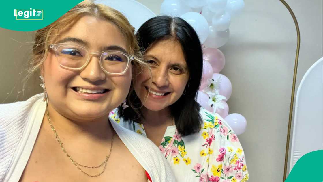 Woman deported from America to Mexico. Woman deported from America to Mexico.