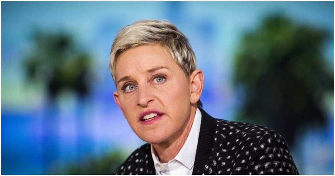 Ellen De Generes Says She Rushed Wife Portia to Hospital at Night Due to Burst Appendix Ellen De Generes Says She Rushed Wife Portia to Hospital at Night Due to Burst Appendix