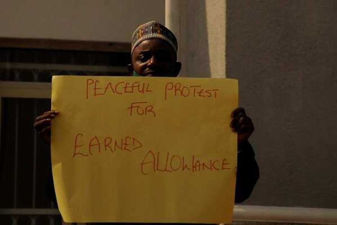 IPPIS: SSANU, NASU suna zanga-zangar lumana a BUK IPPIS: SSANU, NASU suna zanga-zangar lumana a BUK