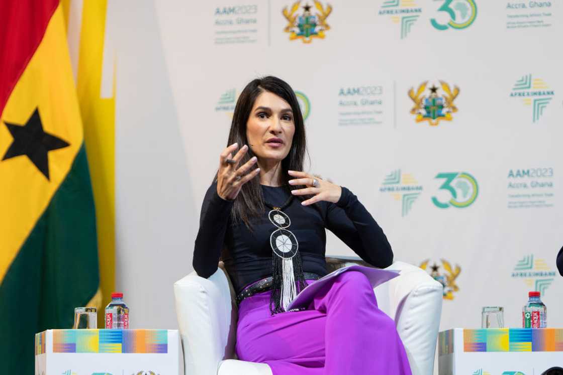 Eleni Giokos moderates a plenary session Eleni Giokos moderates a plenary session