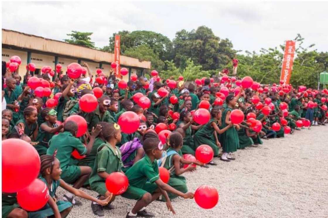 Children’s Day 2022: itel Donates Libraries, School Books and Other Educational Items to Students in Lagos