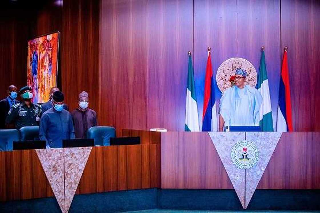 Zaman majalisar zartarwa na ranar Laraba, 8 ga watan Yulin 2020
Hakkin mallakar hoto; Jaridar The Nation Zaman majalisar zartarwa na ranar Laraba, 8 ga watan Yulin 2020
Hakkin mallakar hoto; Jaridar The Nation