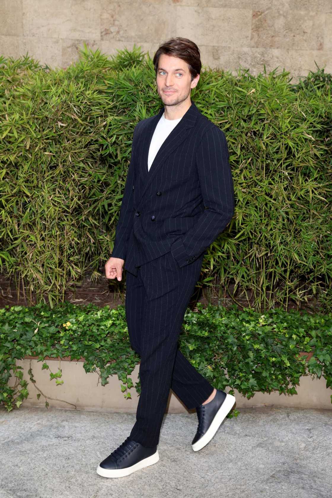 Lucas Bravo durant the Milan Fashion Week en Italie. 
Photo : Jacopo Raule/Getty Images.