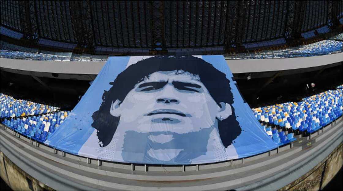 Diego Maradona’s doctor faces allegations he forged the dead football great’s signature Diego Maradona’s doctor faces allegations he forged the dead football great’s signature