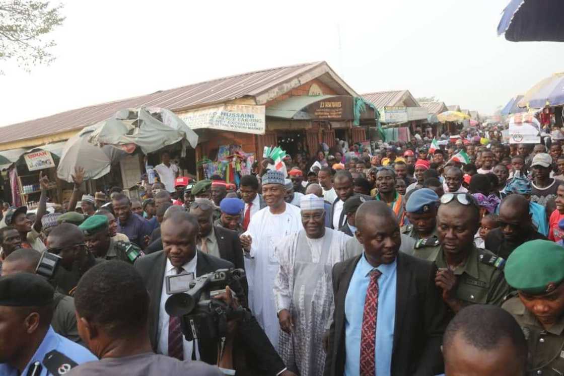 Atiku Abubakar yayi alkawarin samawa Matasa da Mata aikin yi a Najeriya Atiku Abubakar yayi alkawarin samawa Matasa da Mata aikin yi a Najeriya