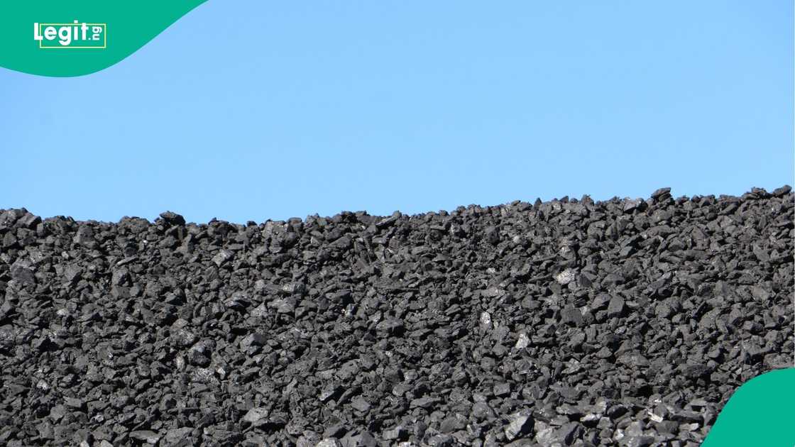 The government of Enugu State plans to generate around 1,000 megawatts of electricity from coal as part of efforts to address poor power supply in the state and to strengthen industrial activities. The government of Enugu State plans to generate around 1,000 megawatts of electricity from coal as part of efforts to address poor power supply in the state and to strengthen industrial activities.