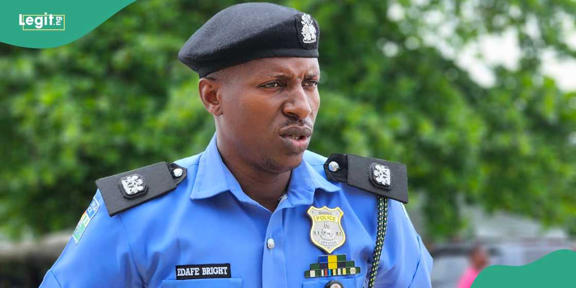 Bright Edafe reacts to viral video of officers filmed counting cash in patrol vehicle Bright Edafe reacts to viral video of officers filmed counting cash in patrol vehicle