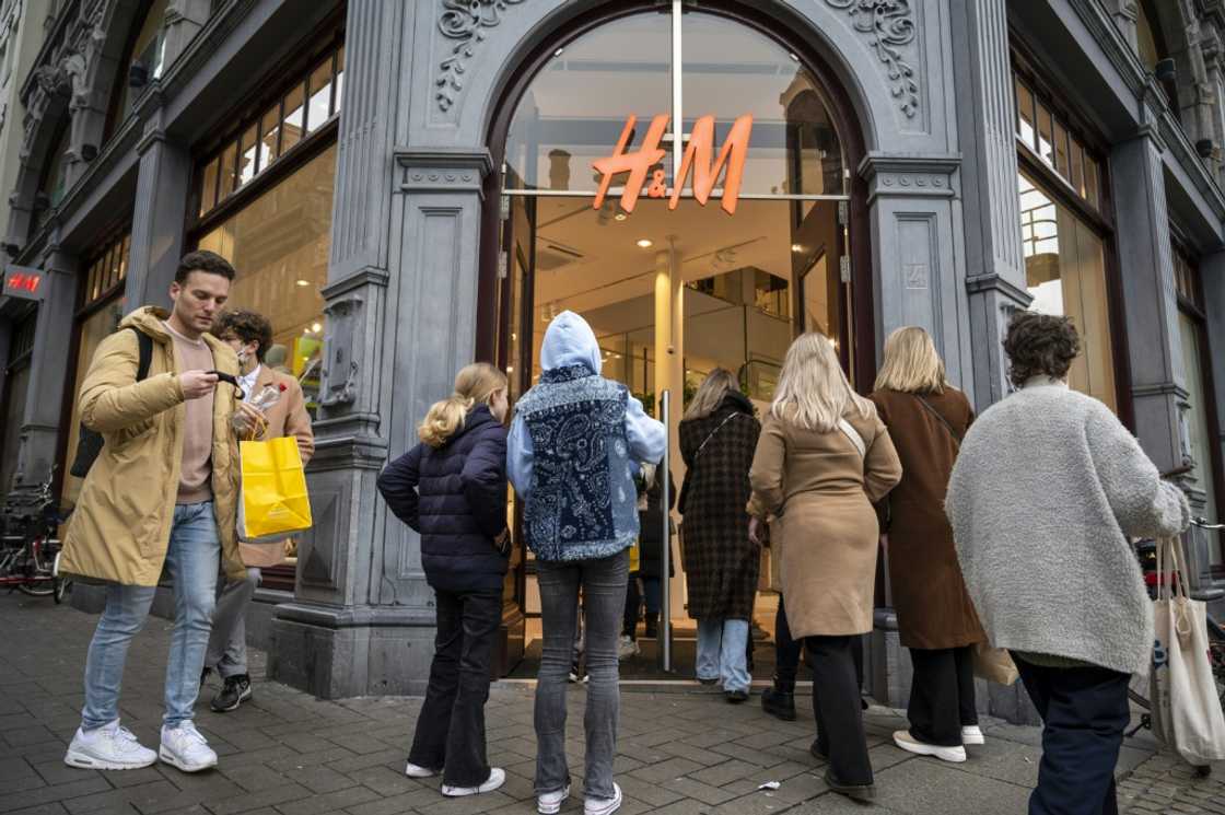 Dutch shoppers feel the pinch Dutch shoppers feel the pinch