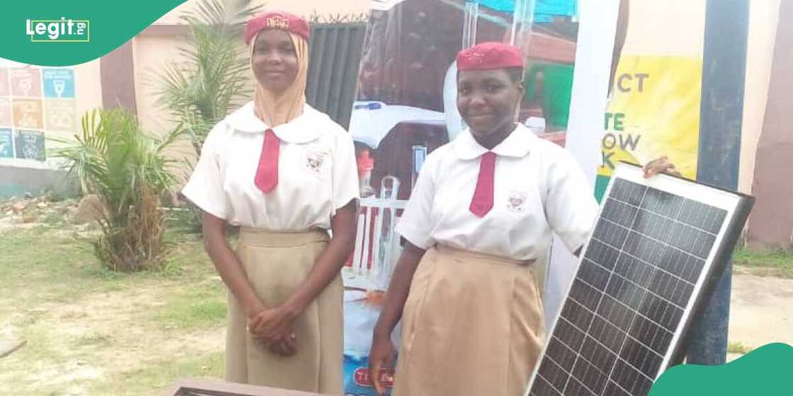 Nigerian students win award for inventing water purifying device Nigerian students win award for inventing water purifying device