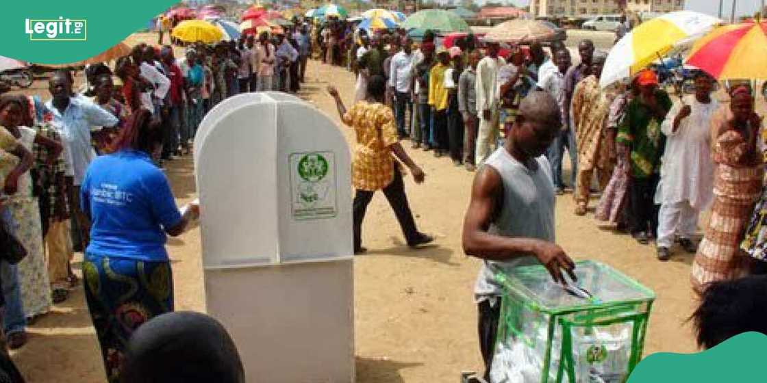 Plateau re-election: Tension as voters hold INEC officials hostage Plateau re-election: Tension as voters hold INEC officials hostage