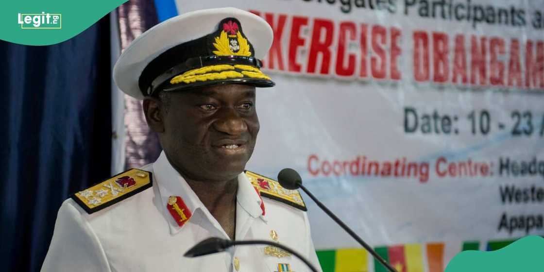 Kotu ta umarci kama tsohon hafsan sojojin ruwa Kotu ta umarci kama tsohon hafsan sojojin ruwa