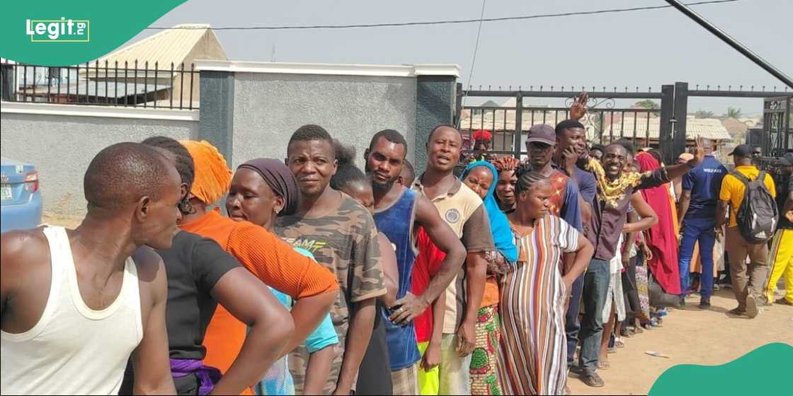 About 500 Lugbe residents have received food items, clothes, and medical support. About 500 Lugbe residents have received food items, clothes, and medical support.