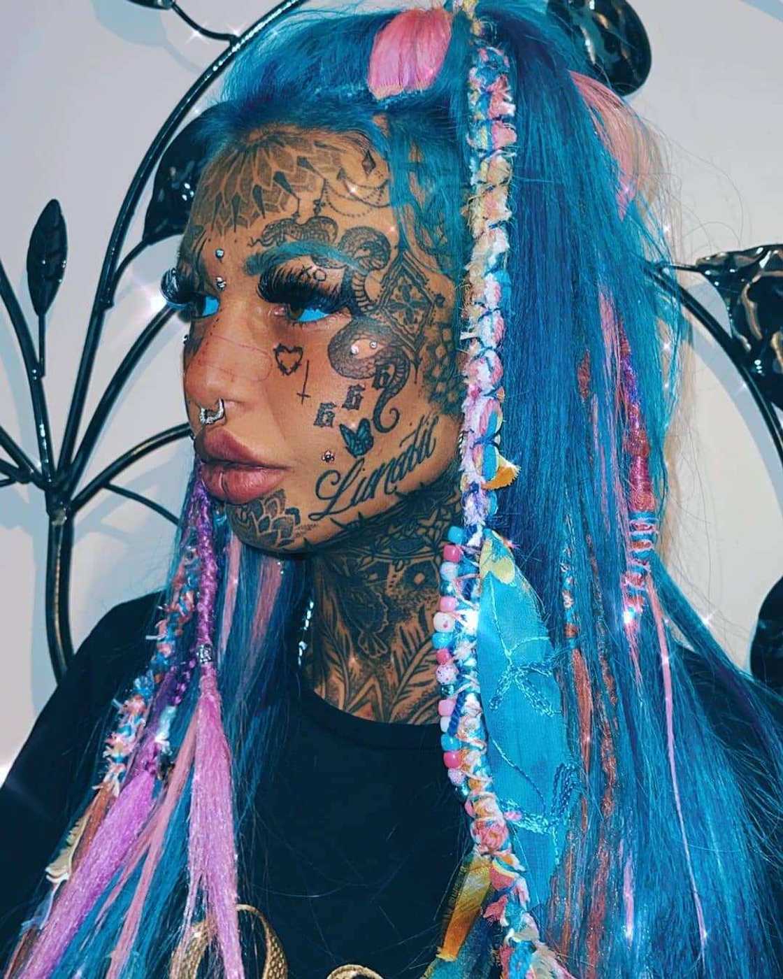 Dragon Girl's tattoos Dragon Girl's tattoos
