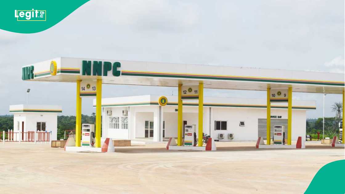 Nigerian Immigration Flags Passports of NNPC Officials Nigerian Immigration Flags Passports of NNPC Officials