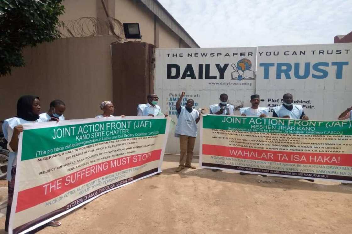 Tsadar rayuwa: Jami'an tsaro sun hana yin zanga-zanga a Kano (Hotuna)