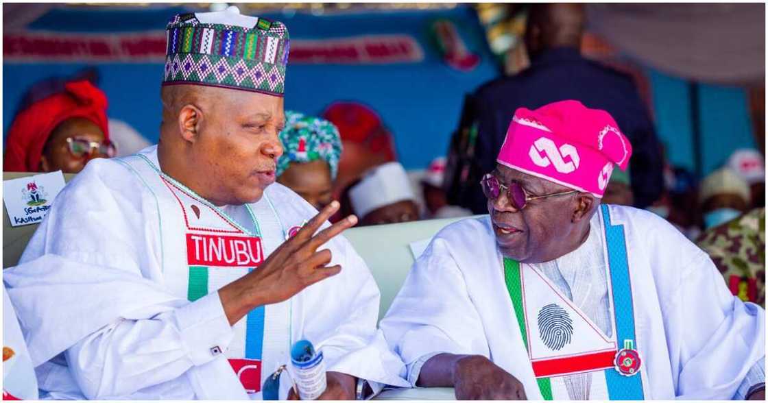 Kashim Shettima tare da shugaba Tinubu a wurin kamfenn APC. Kashim Shettima tare da shugaba Tinubu a wurin kamfenn APC.