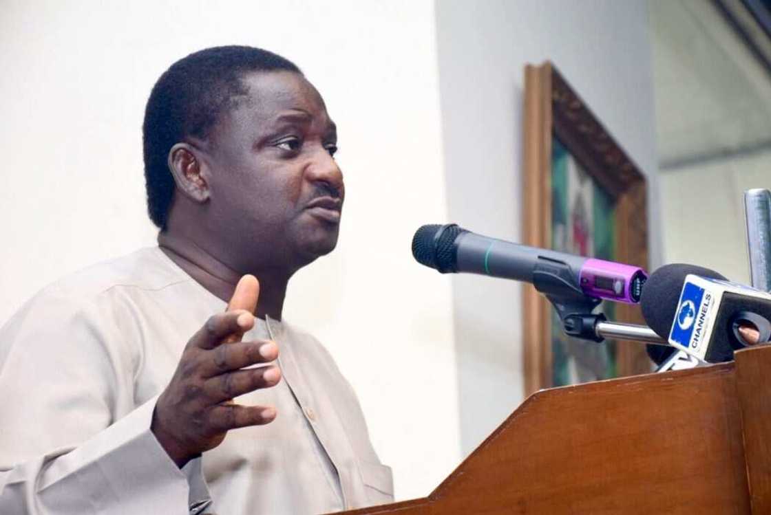 Daga cikin masu sukar Buhari akwai masu zuwa cin abincin dare wurin shi, Femi Adesina Daga cikin masu sukar Buhari akwai masu zuwa cin abincin dare wurin shi, Femi Adesina