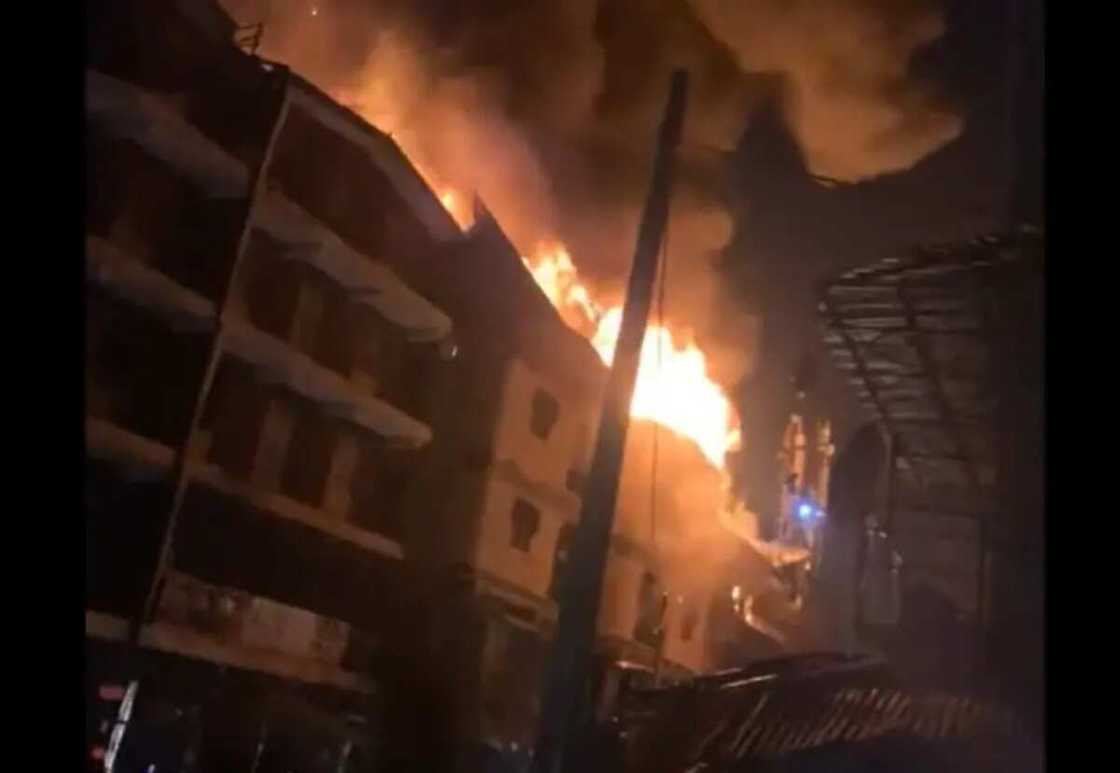 Gobara ta tashi a wata kasuwa a Legas Gobara ta tashi a wata kasuwa a Legas