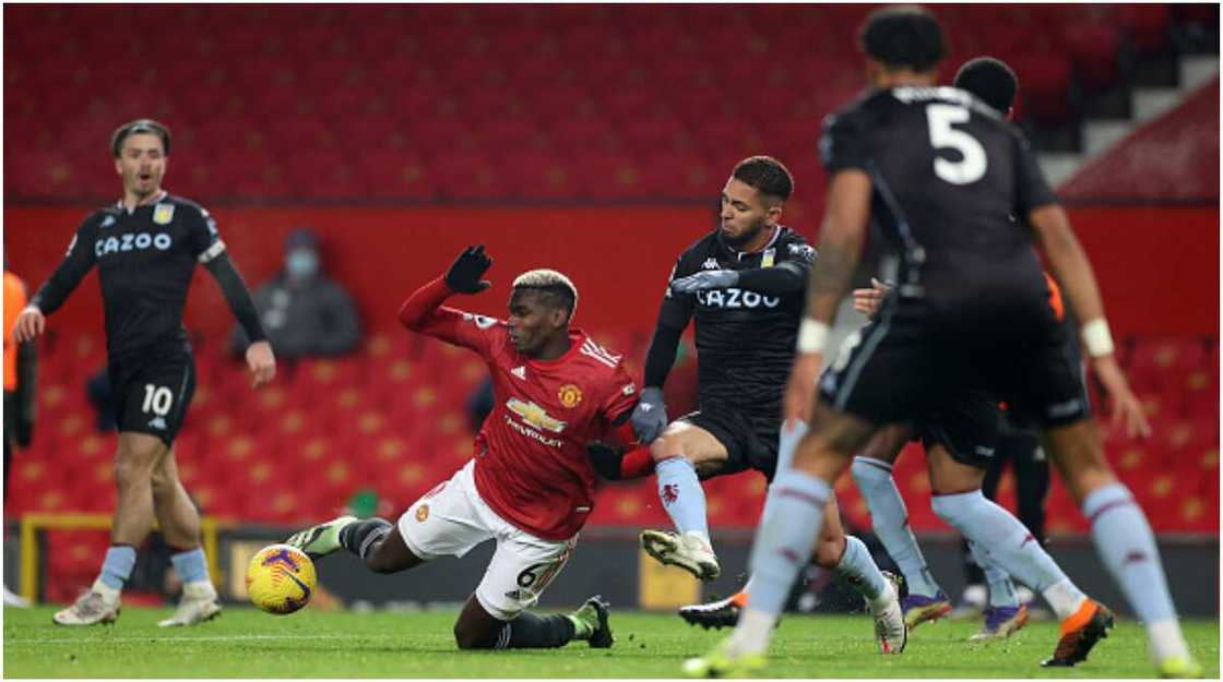 Paul Pogba spotted on camera telling team-mate Luke Shaw he should have dived vs Villa Paul Pogba spotted on camera telling team-mate Luke Shaw he should have dived vs Villa