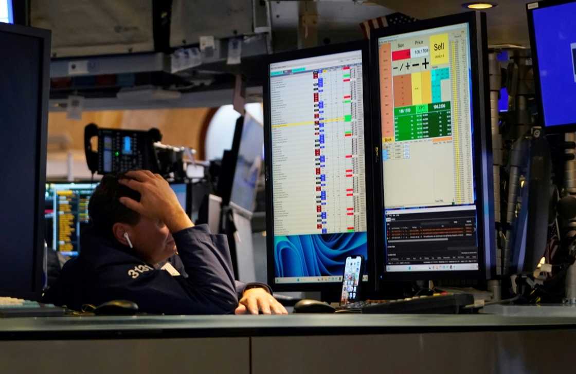 Observers say some Wall Street dealers are eyeing a win for Donald Trump Observers say some Wall Street dealers are eyeing a win for Donald Trump