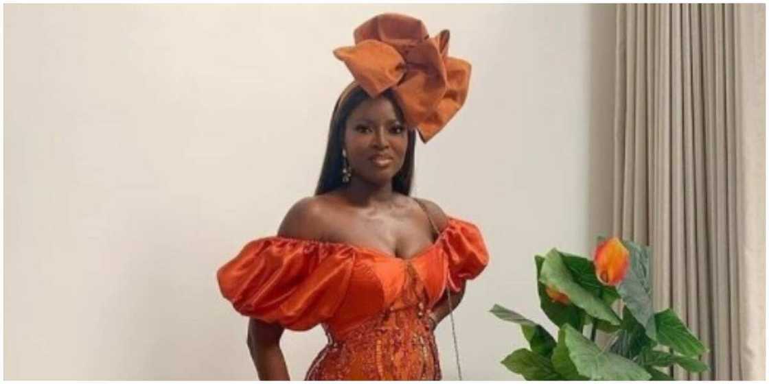 A photo of lady rocking the new trend of headpieces. A photo of lady rocking the new trend of headpieces.