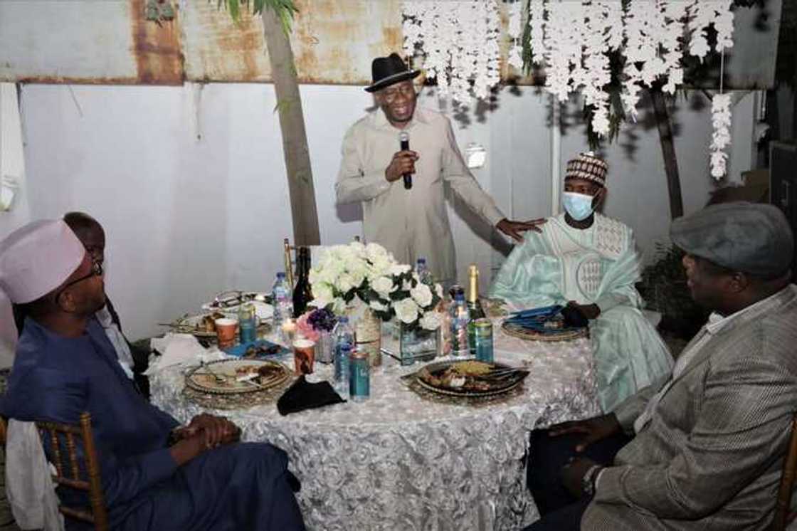 Jonathan leads Gambia's politicians in Abuja in brain-storming session for new constitution Jonathan leads Gambia's politicians in Abuja in brain-storming session for new constitution
