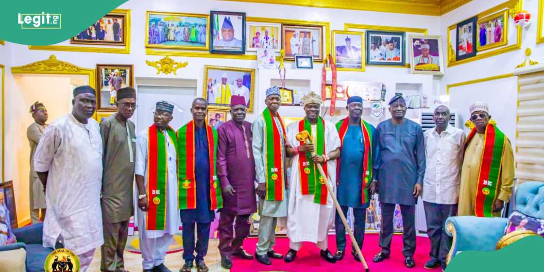 Olowu of Kuta Kingdom hosts NDA Regular Course 29 Olowu of Kuta Kingdom hosts NDA Regular Course 29