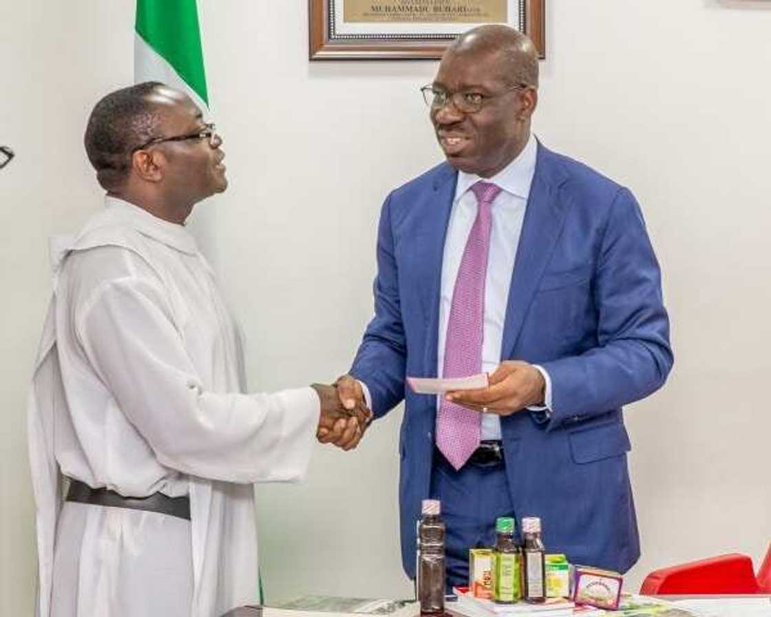 Coronavirus: Jubilation as Nigerian priests finally develop COVID-19 drug Coronavirus: Jubilation as Nigerian priests finally develop COVID-19 drug