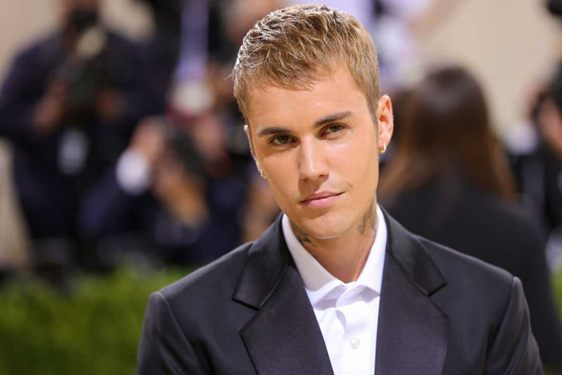 Justin Bieber attends the 2021 Met Gala Celebrating In America Justin Bieber attends the 2021 Met Gala Celebrating In America